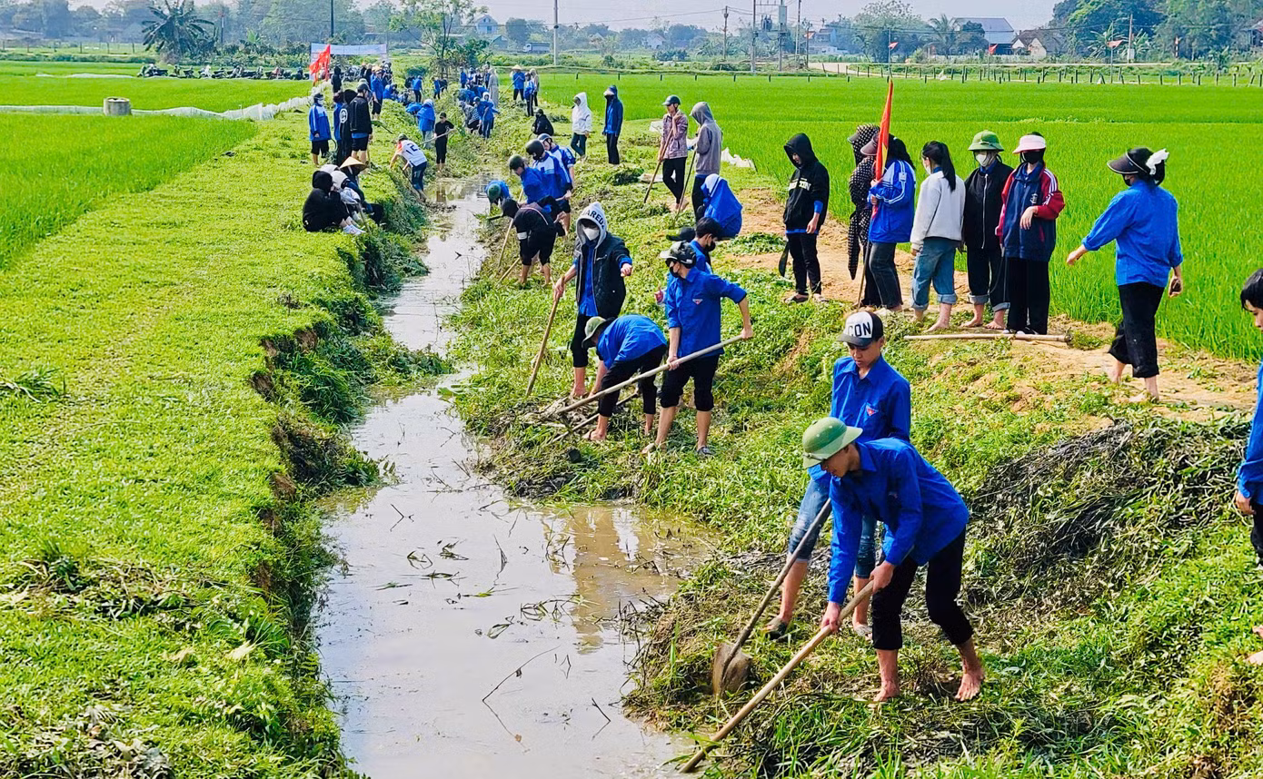 Xây dựng các tuyến đường với các tiêu chí “Sáng - Xanh - Sạch - Đẹp”, các công trình bích họa; bàn giao công trình sân chơi thiếu nhi; thành lập và duy trì các đội hình “Bình dân học vụ số”, các đội hình tình nguyện thực hiện chuyển giao khoa học, kỹ thuật nông nghiệp mới.