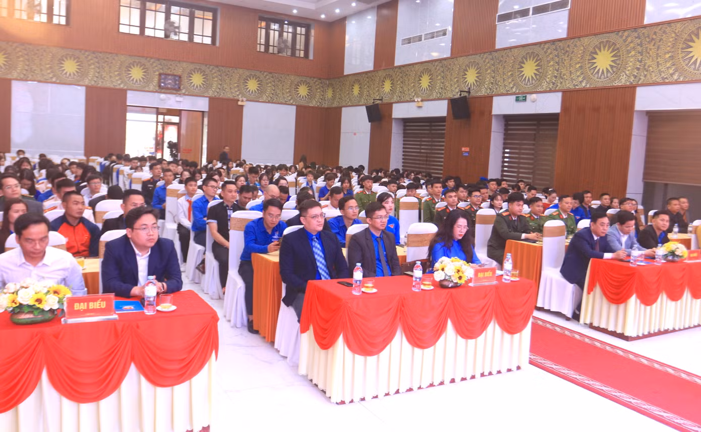 Toàn cảnh buổi lễ tuyên dương.