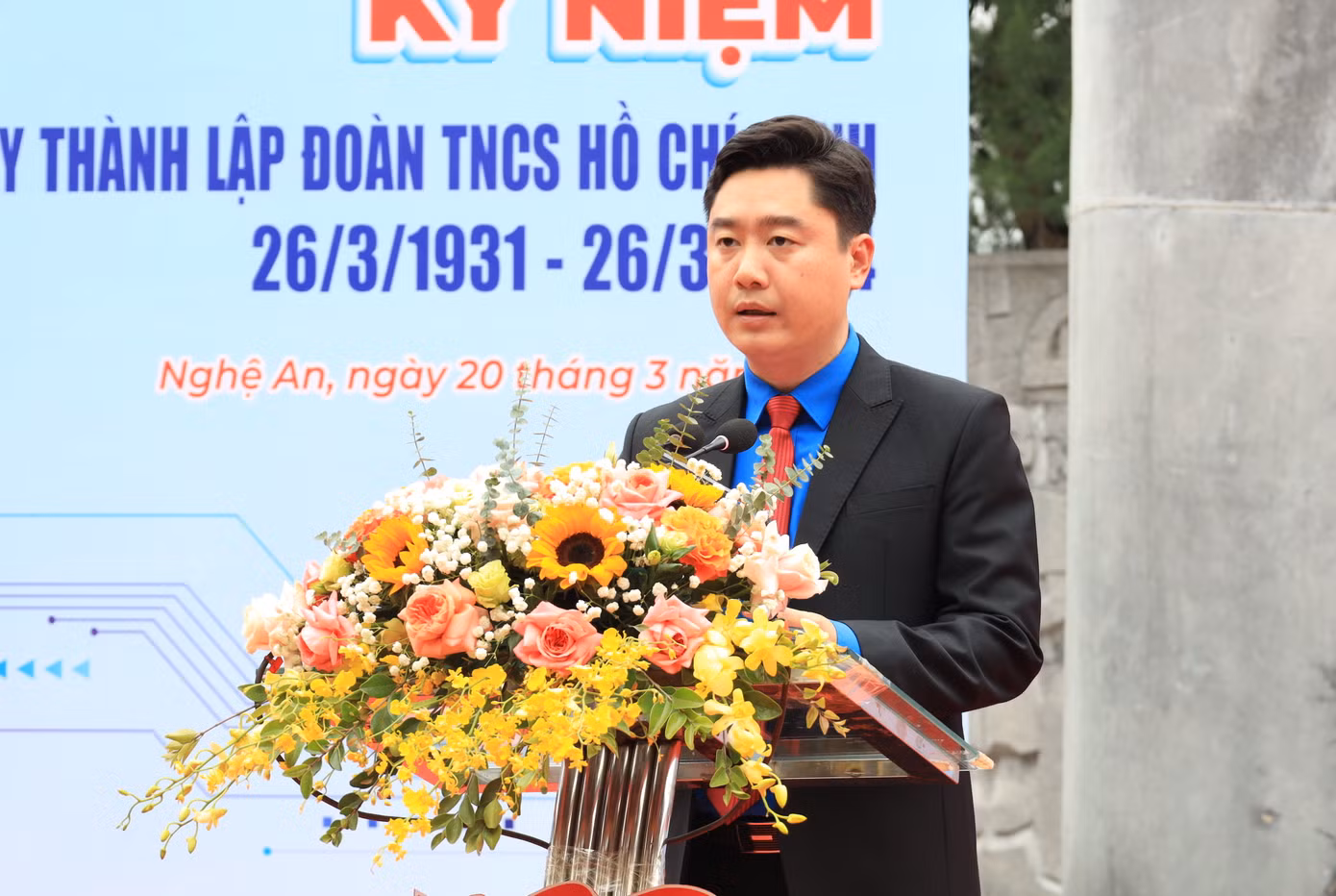 Bí thư Tỉnh Đoàn Nghệ An Lê Văn Lương phát biểu tại chương trình.