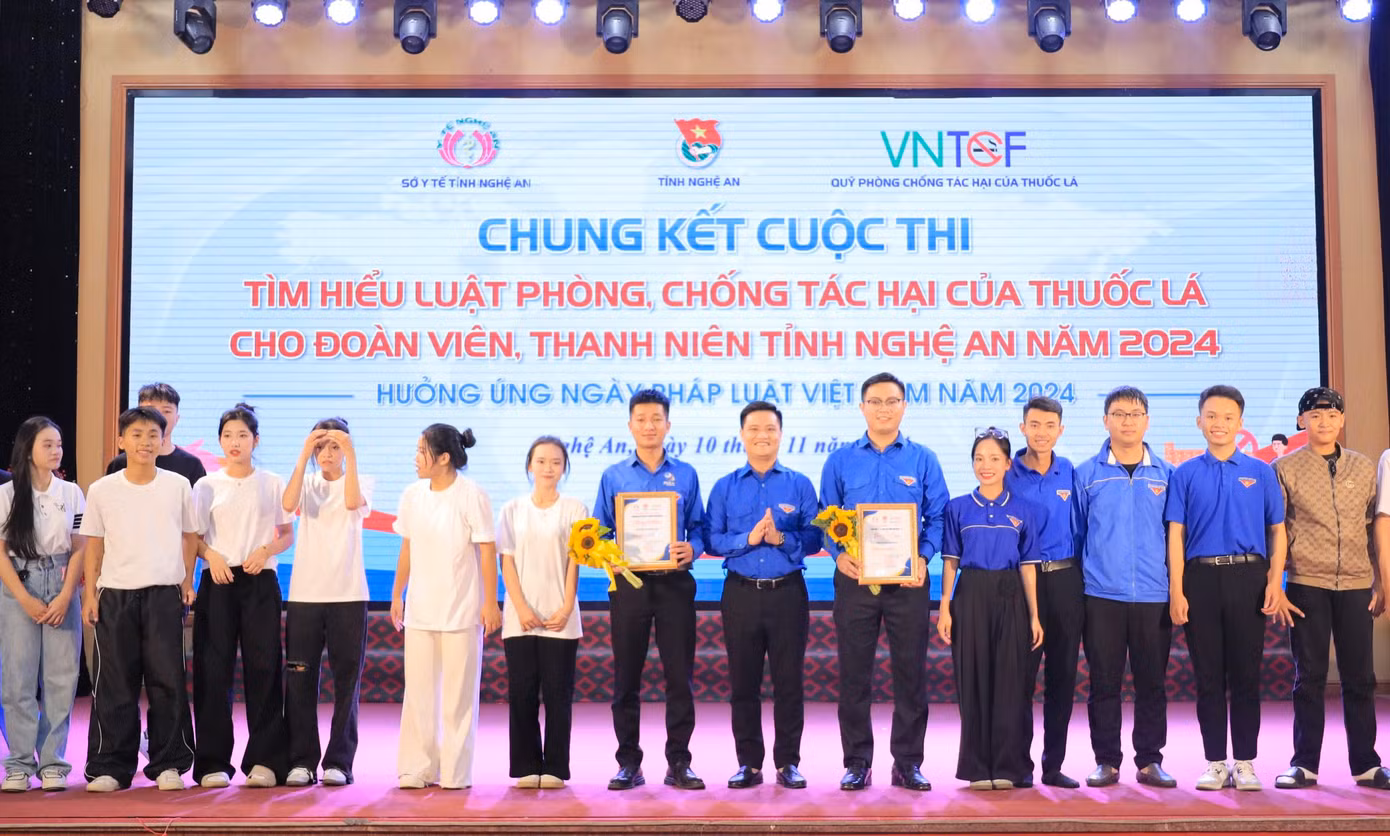 Giải Nhì được trao cho đội thi đến từ huyện Nghĩa Đàn và huyện Anh Sơn.
