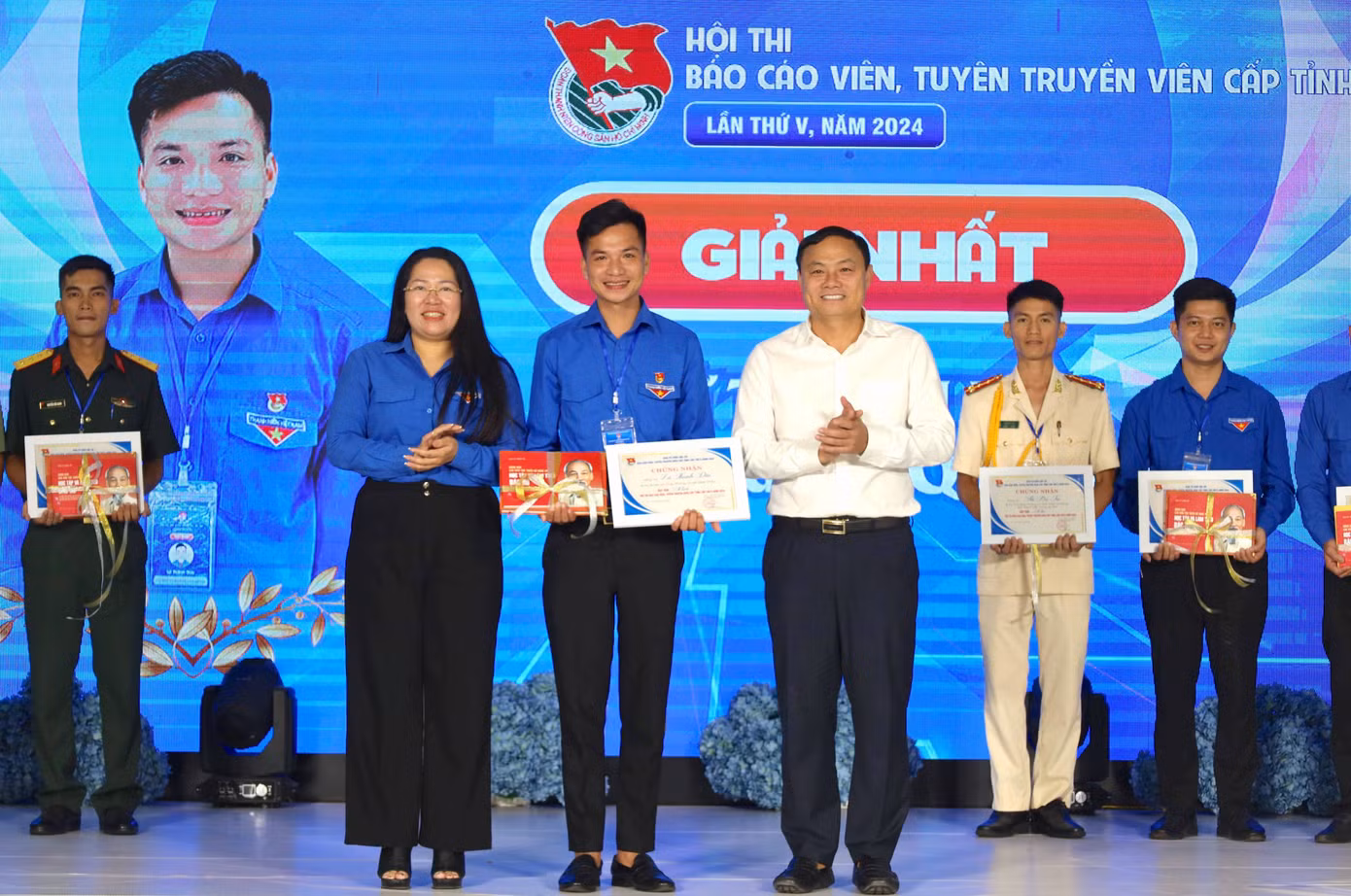 Giải Nhất cuộc thi thuộc về thí sinh Lữ Thành Đức (SN 1990) - Bí thư Đoàn xã Châu Phong, huyện Quỳ Châu.