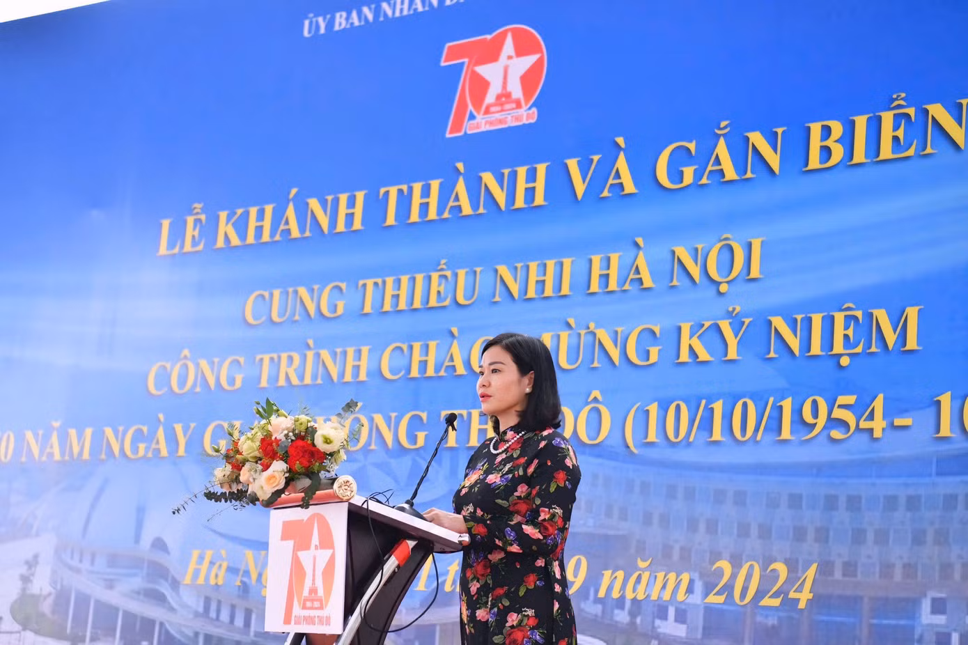 Phó Bí thư Thường trực Thành uỷ Nguyễn Thị Tuyến phát biểu tại buổi lễ Phó Bí thư Thường trực Thành uỷ Nguyễn Thị Tuyến phát biểu tại buổi lễ