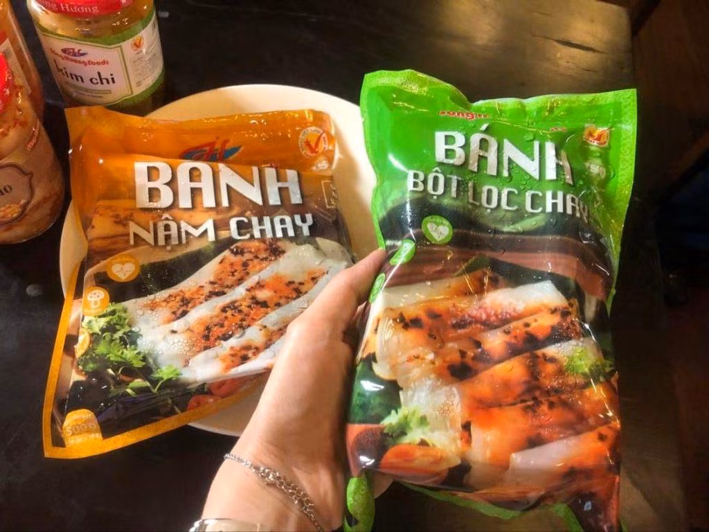 Các loại bánh Huế chay sản xuất không đáp ứng đủ nhu cầu khách hàng Các loại bánh Huế chay sản xuất không đáp ứng đủ nhu cầu khách hàng