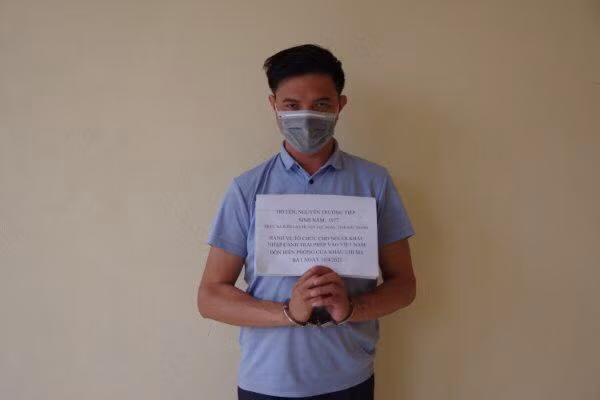 Đối tượng Nguyễn Trường Tiếp bị khởi tố về hành vi đưa người nhập cảnh trái phép .Ảnh: Vi Toàn