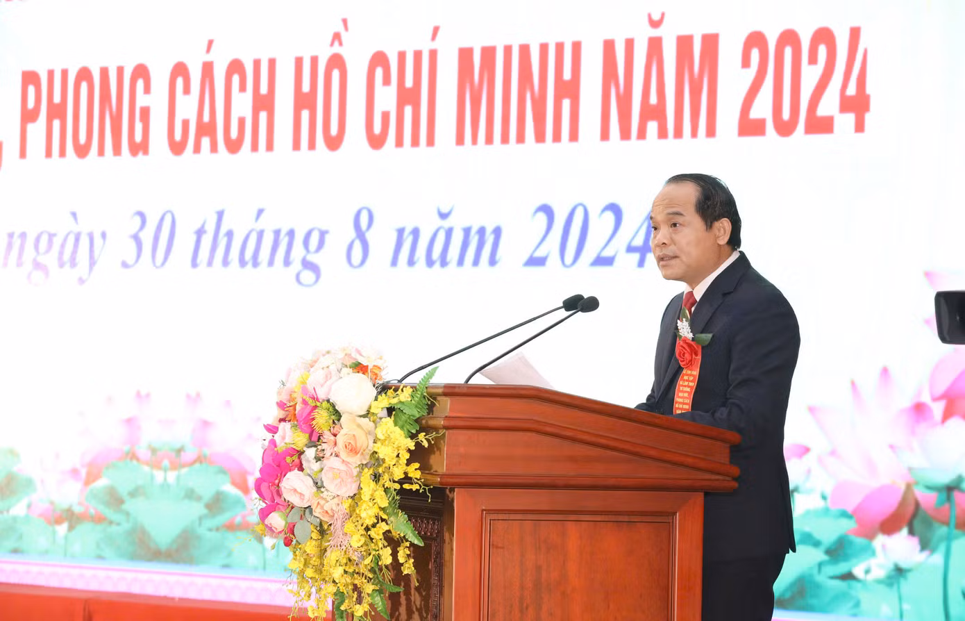Bí thư Tỉnh ủy Nguyễn Quốc Đoàn khai mạc chương trình. Ảnh: Duy Chiến