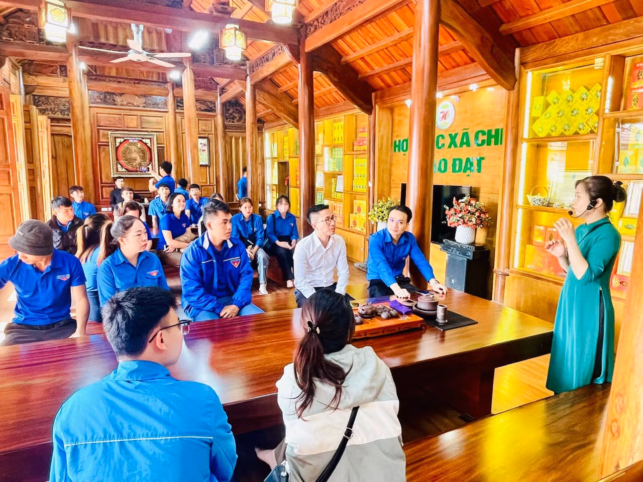 Các học viên, đoàn viên thanh niên đi thực tế, tìm hiểu, học tập tại các mô hình phát triển kinh tế tiêu biểu trong và ngoài tỉnh Bắc Kạn.