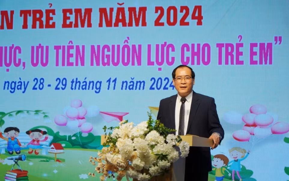 Ông Dương Xuân Huyên - Phó Chủ tịch Thường trực UBND tỉnh Lạng Sơn đề nghị các cấp, các ngành quan tâm đến công tác chăm sóc, bảo vệ trẻ em.