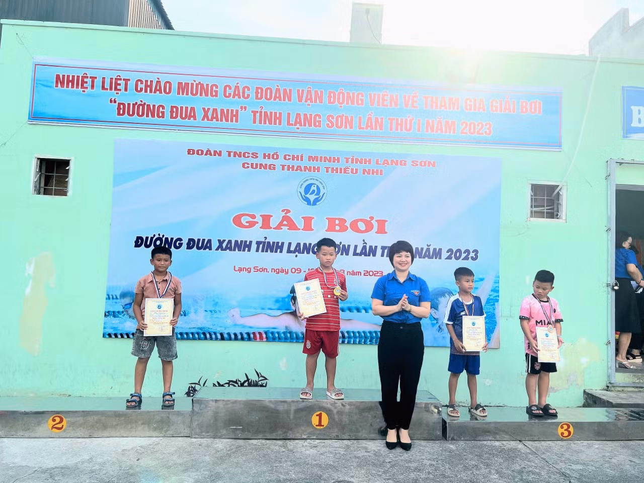 Các em được rèn luyện thể chất, nâng cao sức khỏe. Ảnh: Duy Chiến