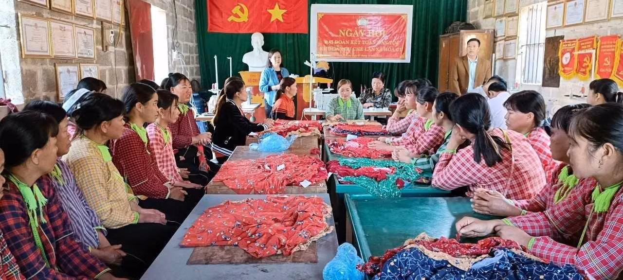 Học nghề nông thôn đang là thế mạnh của lực lượng trẻ Trung tâm GDNN-GDTX huyện Cao Lộc. Ảnh: Duy Chiến
