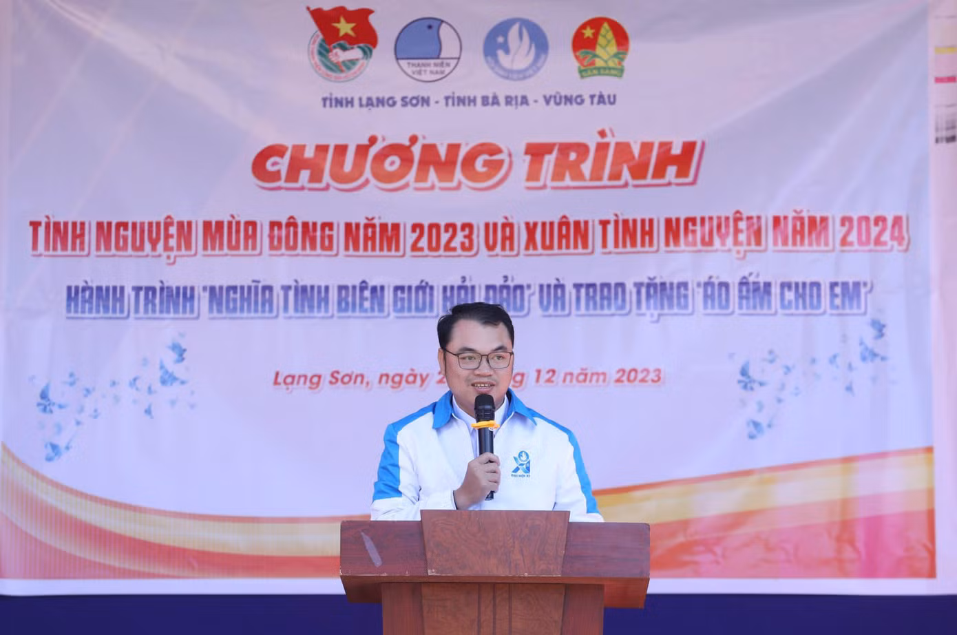 Anh Thôi Đại Việt - Phó Bí thư Tỉnh Đoàn Bà Rịa- Vũng Tàu phát biểu tại chương trình. Ảnh: Duy Chiến