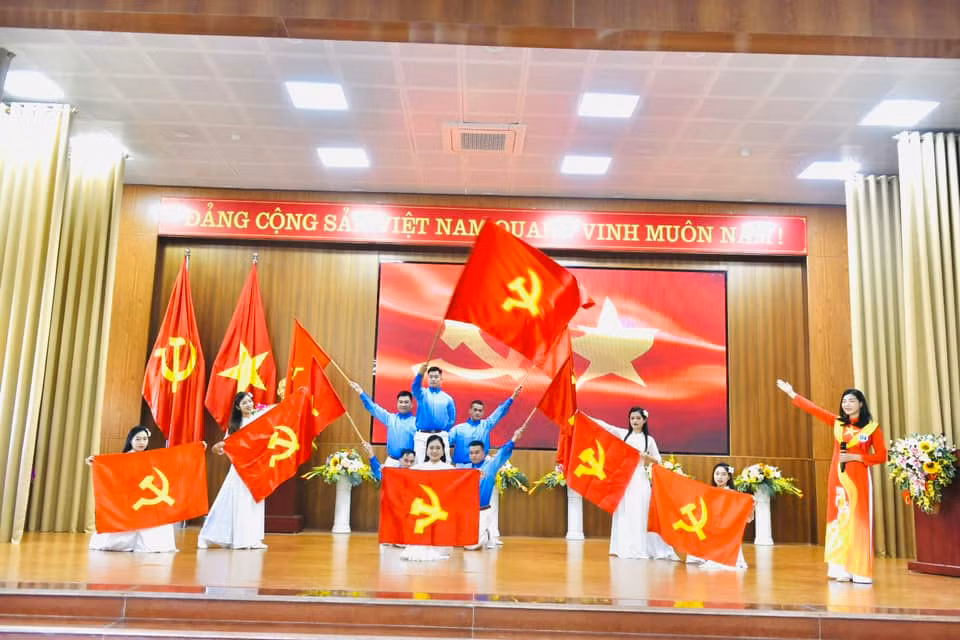 Các phần thi được đầu tư công phu, minh họa sống động.