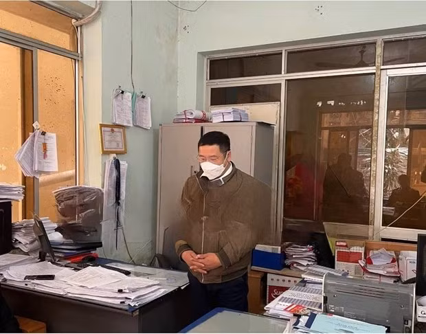 Đối tượng Hà Minh Huy nghe lệnh khởi tố bị can. Ảnh: CB Đối tượng Hà Minh Huy nghe lệnh khởi tố bị can. Ảnh: CB