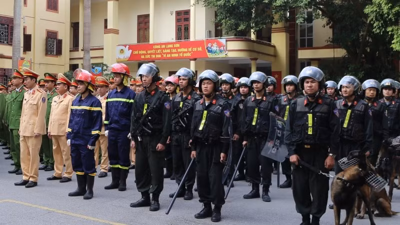 Lực lượng công an Lạng Sơn triển khai đợt cao điểm trấn áp tội phạm trong dịp tết Nguyên đán 2023 -Ảnh: TL