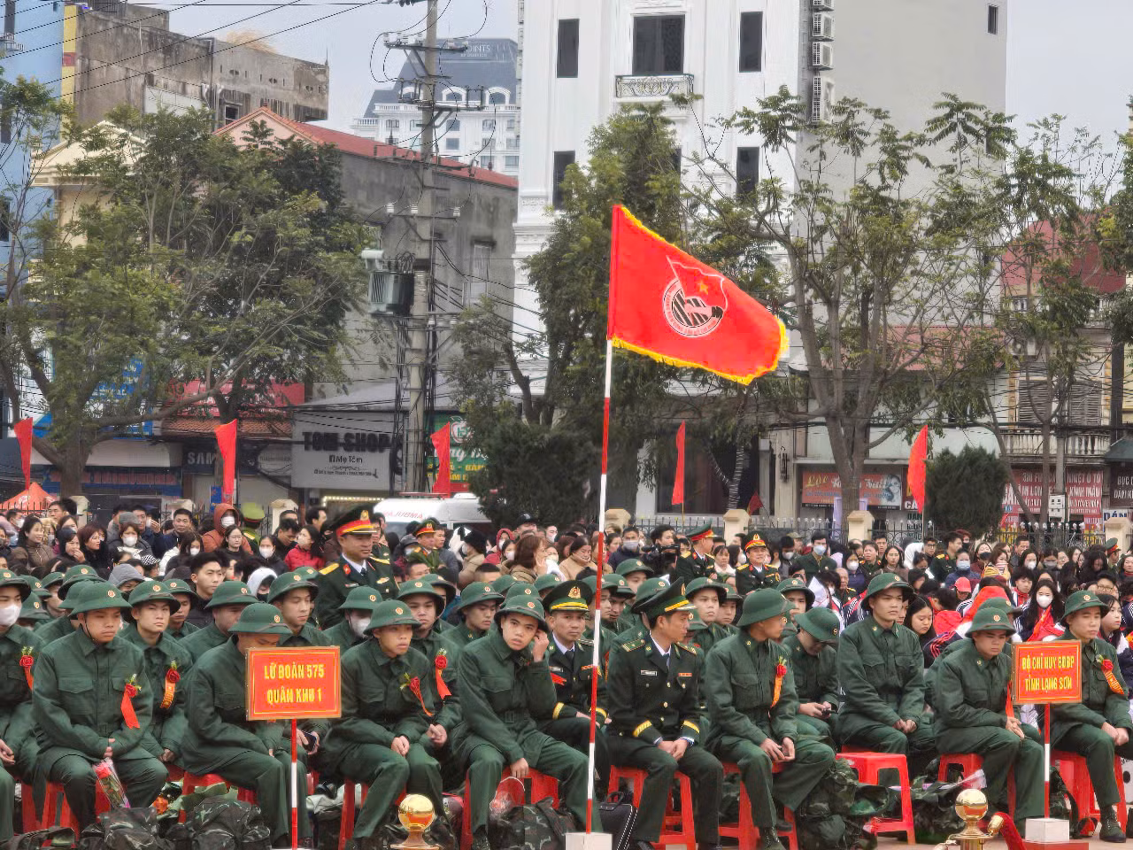 Tự hào là lớp trẻ xứ Lạng tòng quân xây dựng và bảo vệ quê hương, đất nước.