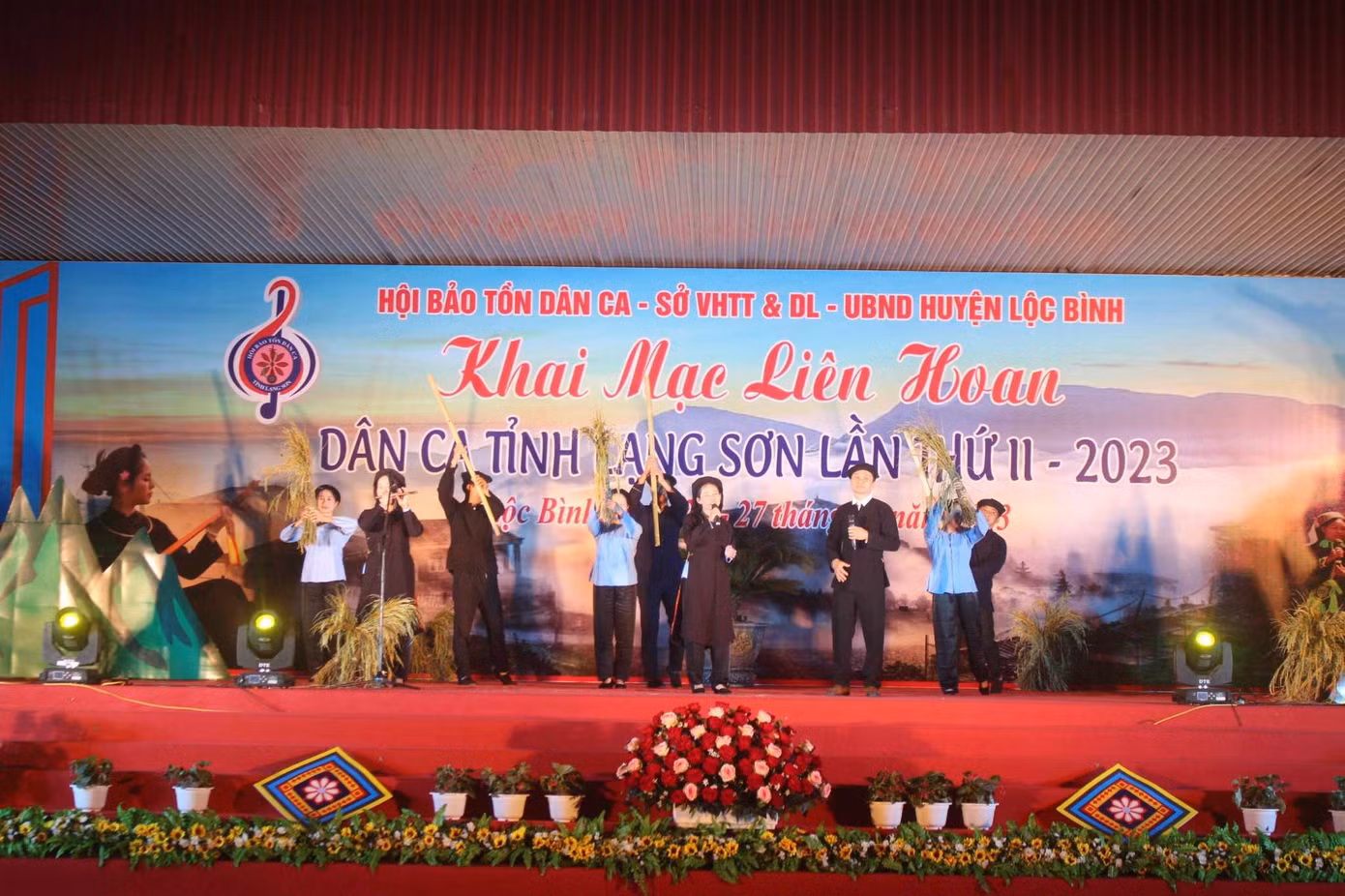 Nhiều tiết mục phản ánh cuộc việc bình dị, hàng ngày của người dân Lạng Sơn. Ảnh: Duy Chiến