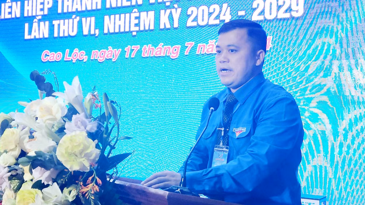 Anh Lăng Văn Chí - Phó Bí thư Tỉnh Đoàn Lạng Sơn mong muốn phong trào Đoàn, thanh niên Cao Lộc nỗ lực giành nhiều thành tích hơn nữa. Ảnh: Duy Chiến