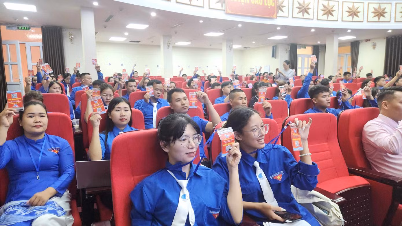 Hiệp thương chọn cử đoàn đại biểu đi dự Đại hội đại biểu Hội LHTN Việt Nam tỉnh Lạng Sơn lần thứ VII. Ảnh: Duy Chiến