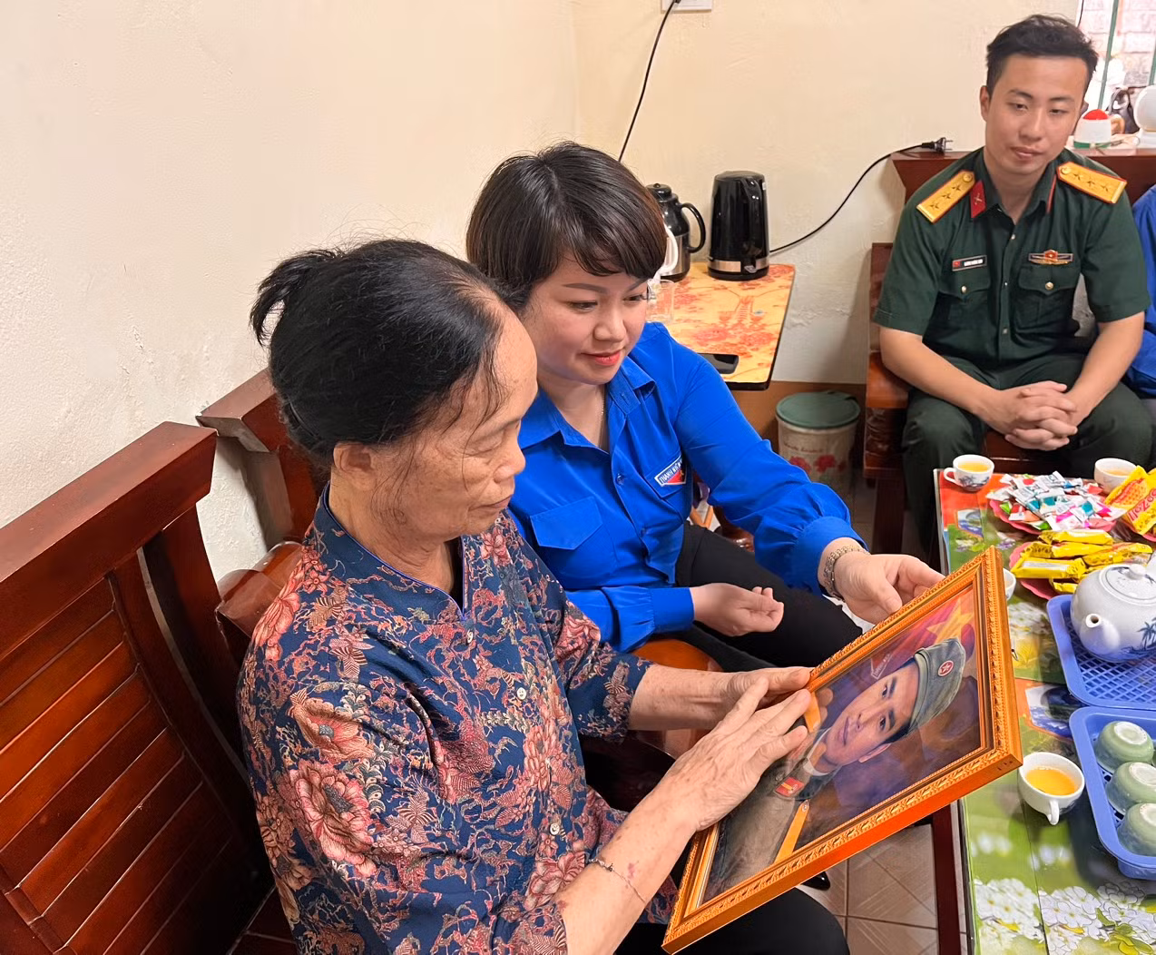 Tri ân, tưởng nhớ đến các anh hùng liệt sĩ