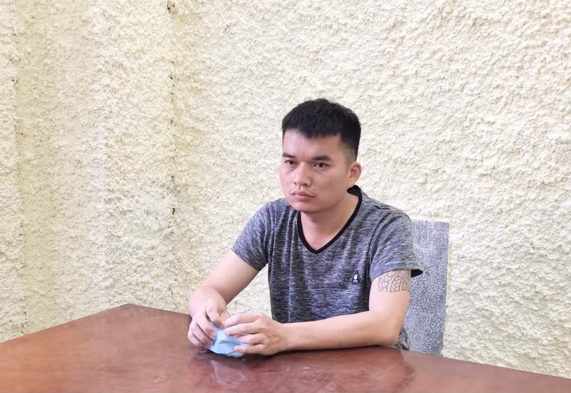 Đối tượng Hà Văn Tỵ tại cơ quan điều tra. Ảnh: TL