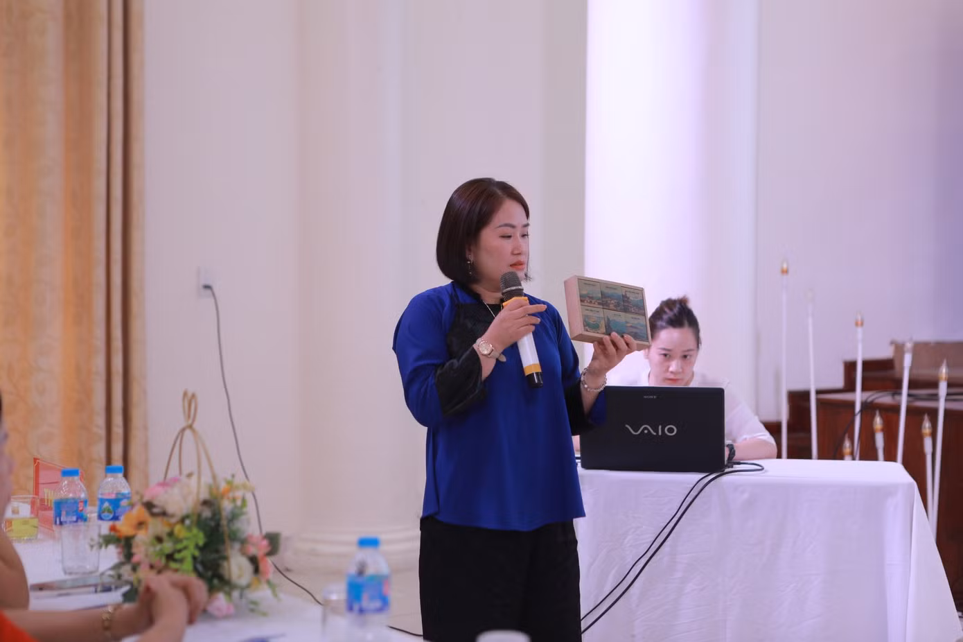 Chia sẻ tinh thần khởi nghiệp từ sản phẩm sẵn có ở địa phương. Ảnh: Duy Chiến