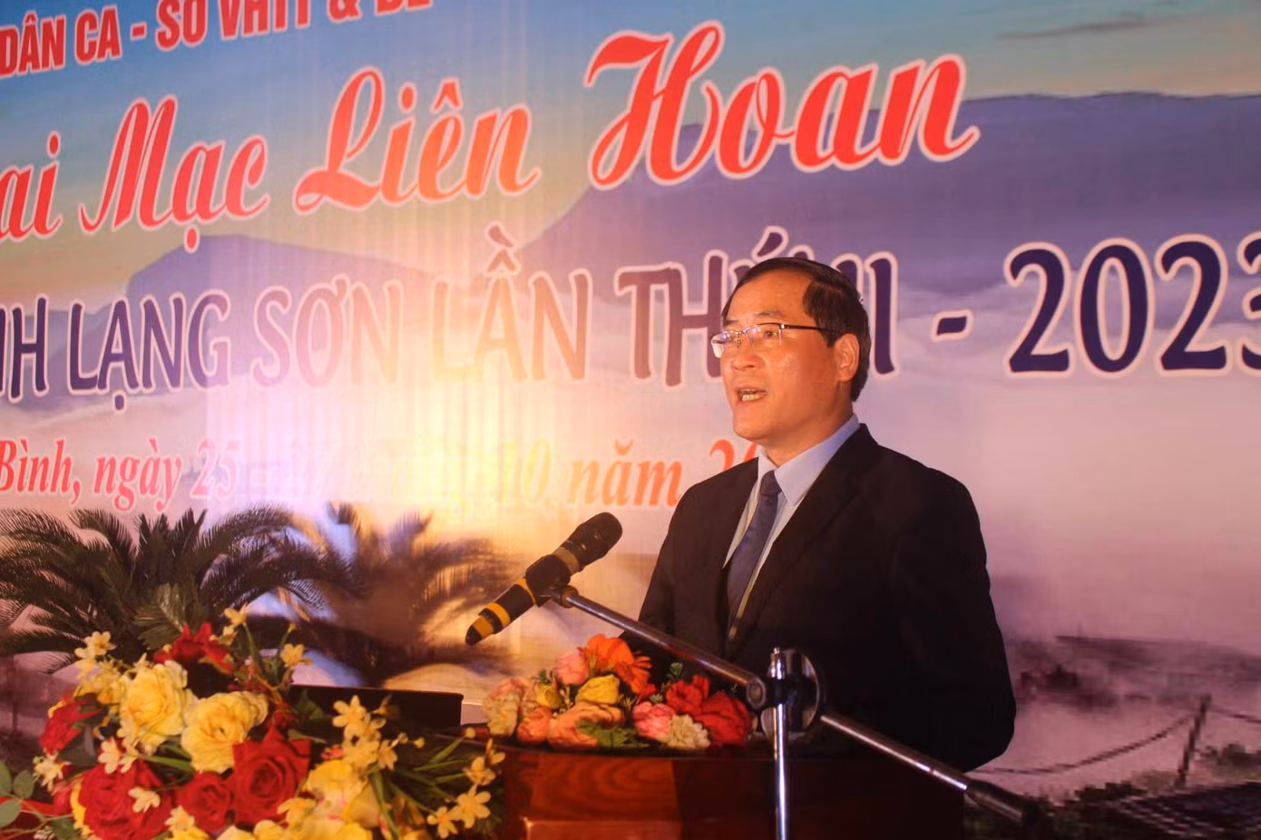 Ông Dương Xuân Huyên, Phó Chủ tịch Thường trực UBND tỉnh Lạng Sơn nhấn mạnh, Liên hoan kỳ này tiếp tục góp phần bảo tồn, phát huy dân ca xứ Lạng. Ảnh: Duy Chiến