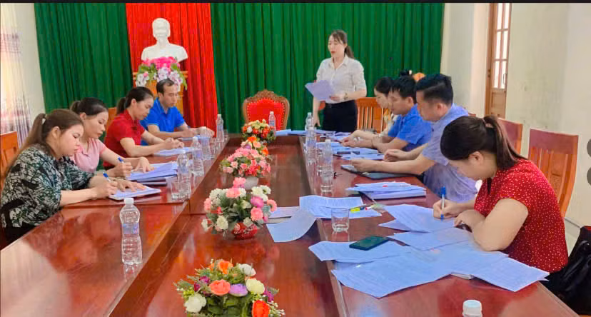 Hội phụ nữ các cấp ở Lạng Sơn triển khai công tác vay vốn ưu đãi, phát triển kinh tế hộ gia đình, góp phần xóa đói giảm nghèo bền vững.
