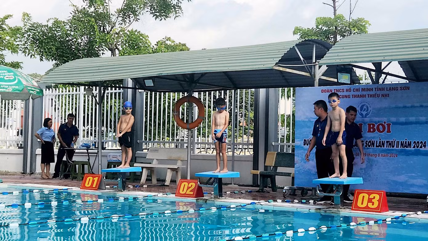 Các VĐV nhí sẵn sàng thi đấu. Ảnh: Duy Chiến