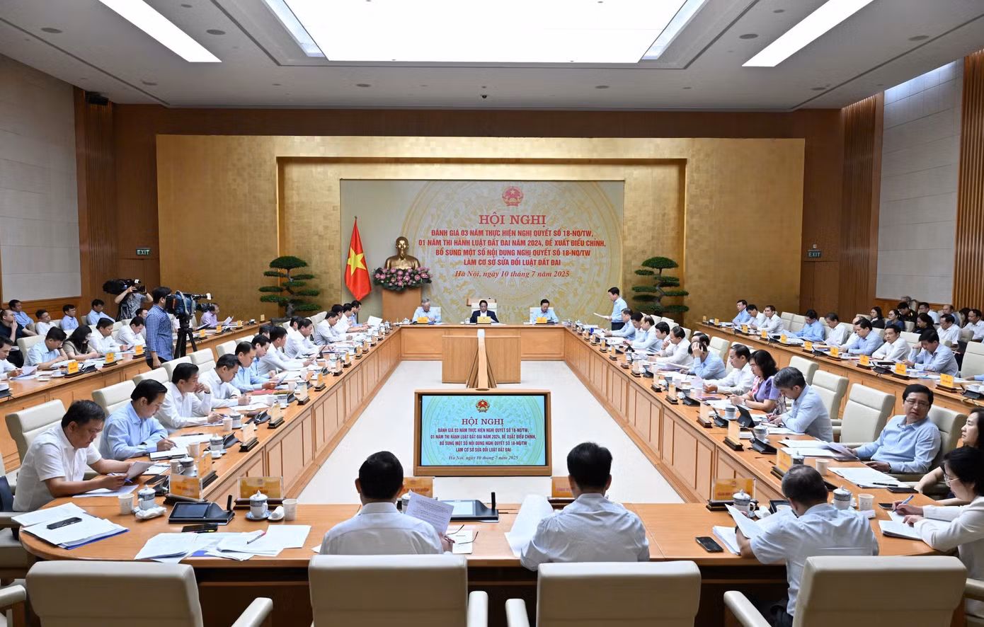 Thủ tướng Chính phủ Phạm Minh Chính chủ trì Hội nghị. Ảnh: VGP Thủ tướng Chính phủ Phạm Minh Chính chủ trì Hội nghị. Ảnh: VGP