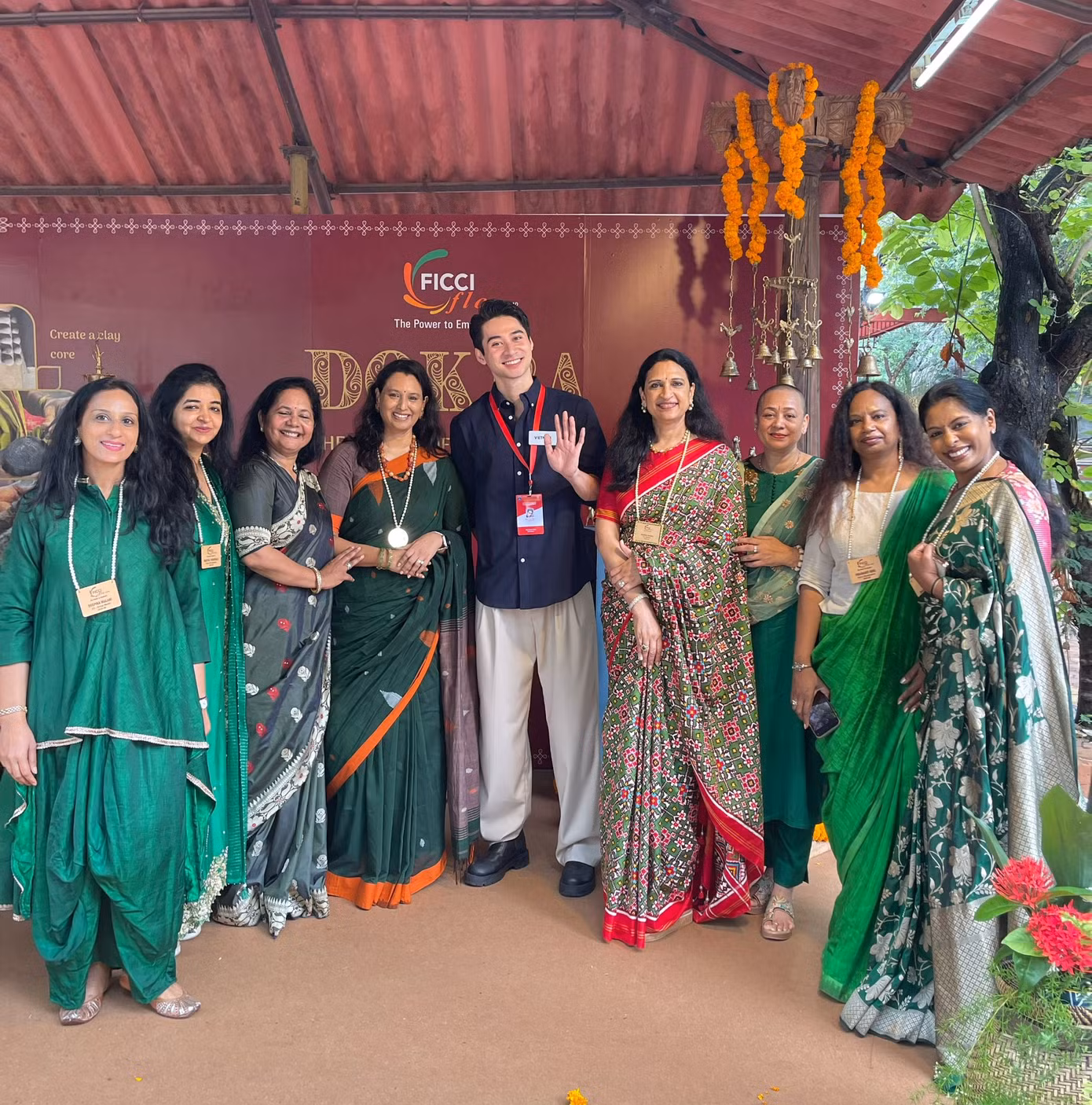 Tuấn Ngọc ấn tượng với thí sinh và văn hóa địa phương đặc sắc của Hyderabad, Ấn Độ.