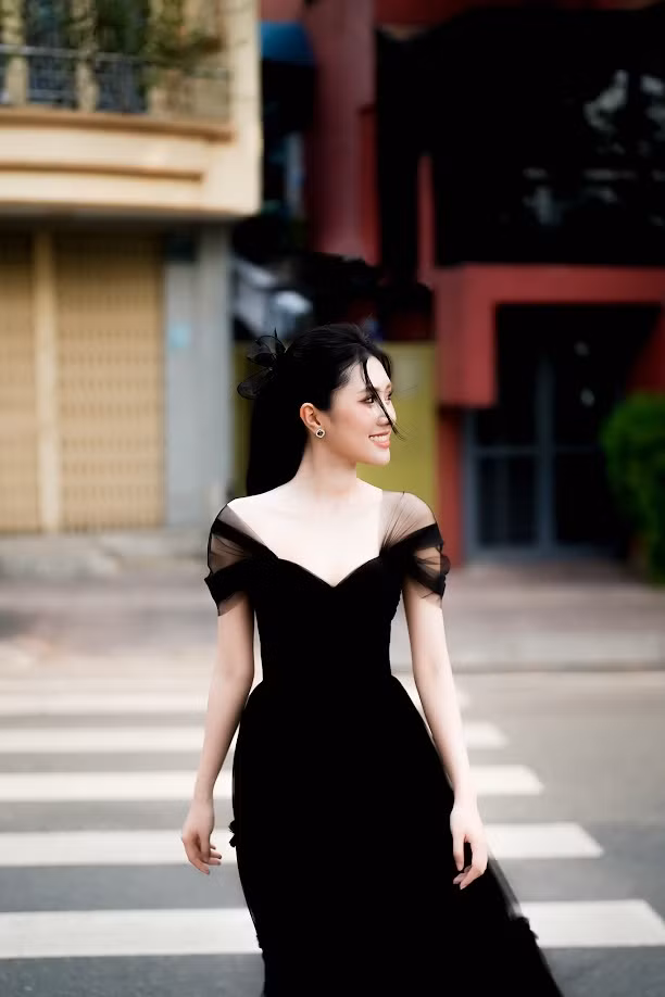 Sau ba tháng đồng hành, Thùy Nhiên nói cô có nhiều nền tảng để phát triển. "Tôi có nền tảng văn hóa sau khi tham gia Hoa hậu Việt Nam. Việc đi qua các nền văn hóa giúp tôi sâu sắc hơn, giúp tôi trang bị nhiều kiến thức để chuẩn bị cho hành trình tương lai", Thùy Nhiên chia sẻ.