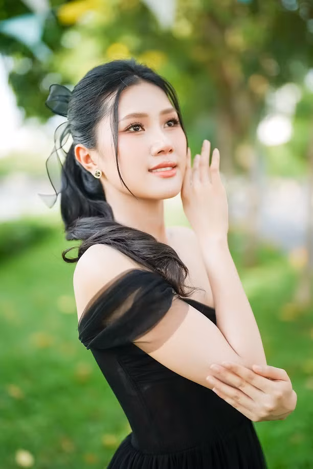 Đến với Hoa hậu Việt Nam 2024, Thùy Nhiên được nhận xét là một trong những thí sinh có gương mặt khả ái nhất. Đáp lại, cô gái quê Vĩnh Long nói: "Đẹp là yếu tố quan trọng, nhưng yếu tố giúp bản thân được người khác nhớ đến là kiến thức và tri thức. Mỗi cuộc thi đều có tiêu chí riêng, điều cần làm là phải tỏa sáng trong chặng hành trình".