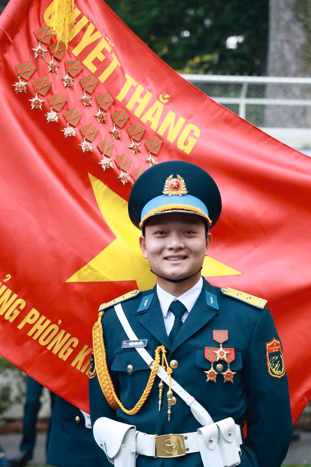 Lễ diễu binh, diễu hành mừng đại lễ 50 năm Ngày Giải phóng miền Nam, thống nhất đất nước (30/4/1975-30/4/2025) có sự tham gia của 13.000 người, trong đó có 38 khối lực lượng vũ trang Quân đội và Công an Nhân dân.