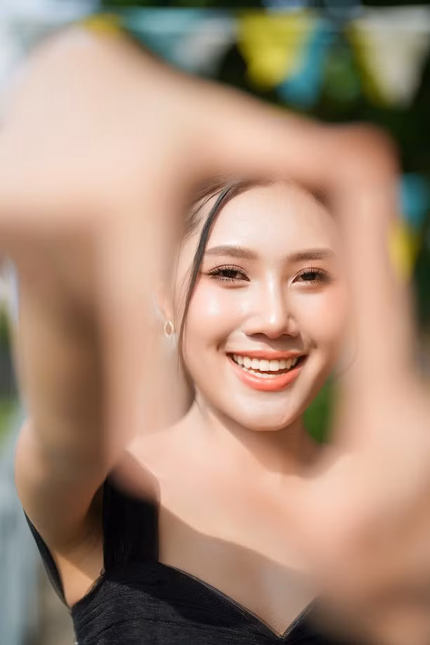 Ngoài ra, Thùy Nhiên tự hào khi được là một phần của Hoa hậu Việt Nam. Suốt ba tháng tham gia từ vòng sơ khảo, cô được đi qua nhiều nền văn hóa, từ TPHCM đến Quảng Trị và chung khảo diễn ra tại thủ đô Hà Nội. Cô và top 25 háo hức đến Huế chuẩn bị cho vòng chung kết.