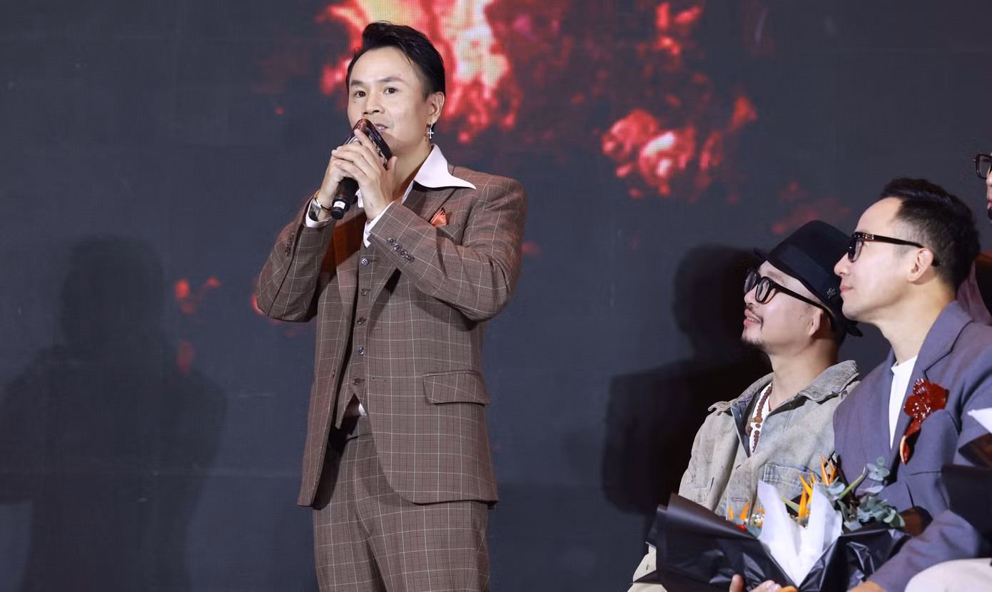 Anh tài Binz tại buổi ra mắt.
