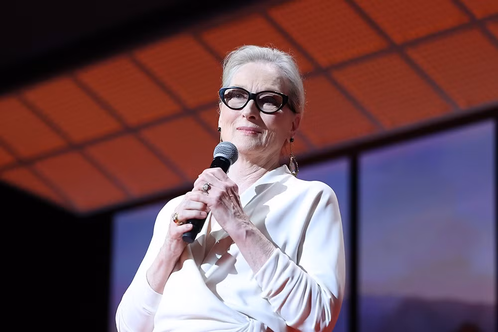 Meryl Streep phát biểu khi nhận giải tại Liên hoan phim Cannes.