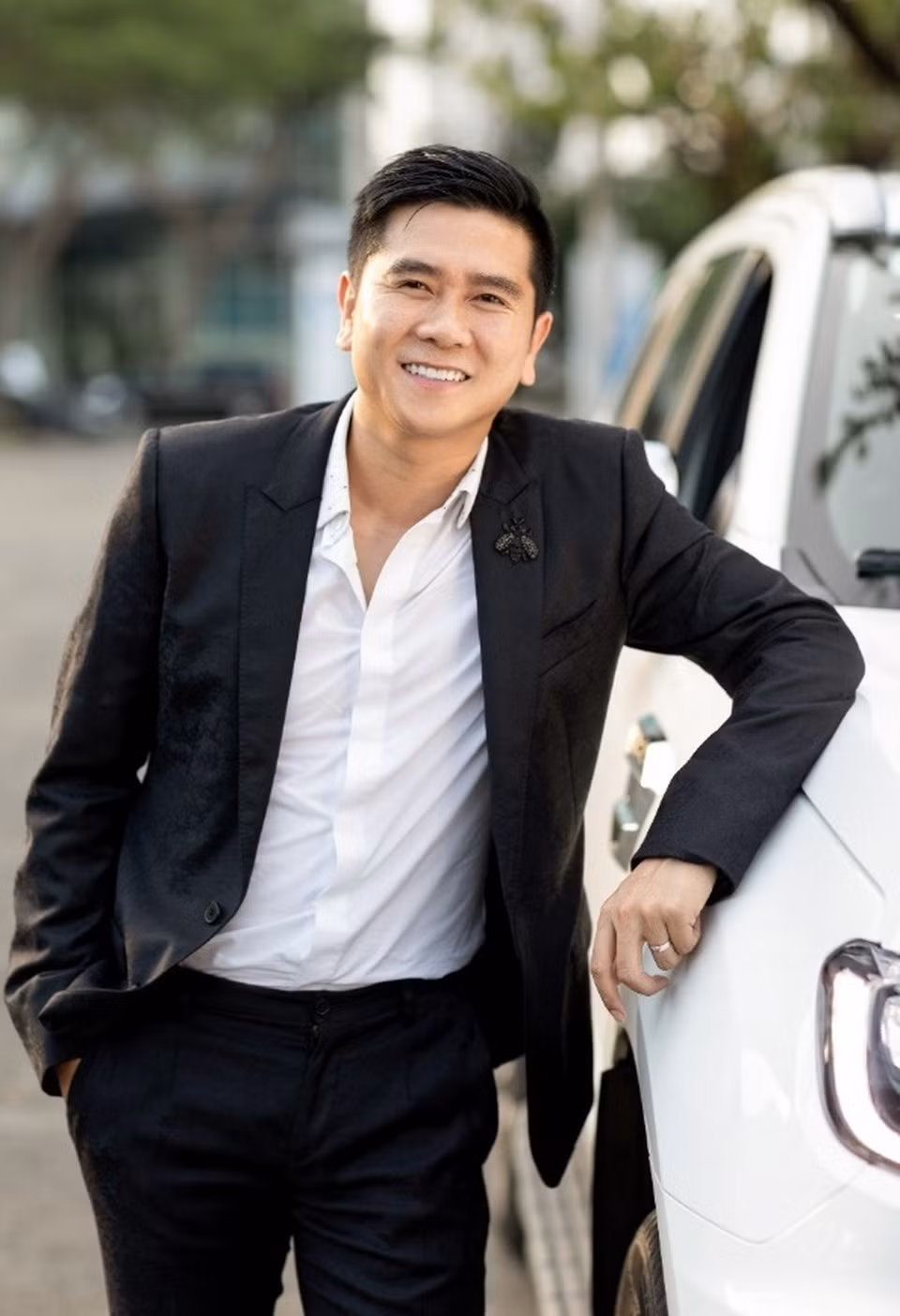 Hồ Hoài Anh trở lại trong showcase của Đông Nhi.