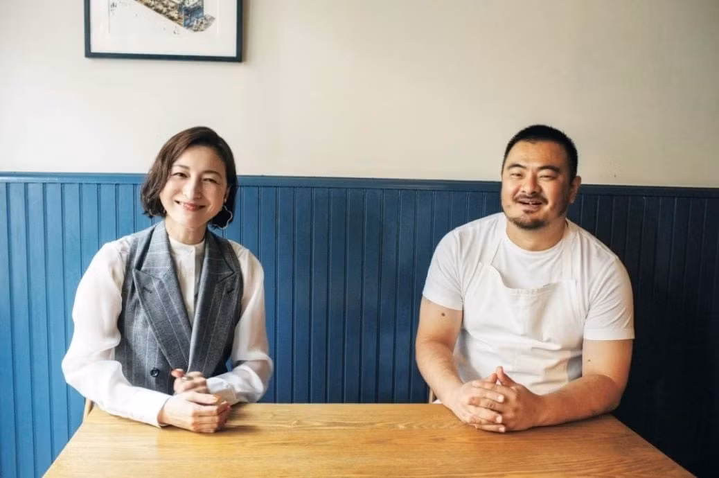 Ryoko Hirosue cưới người tình đầu bếp sau 5 tháng bỏ chồng.