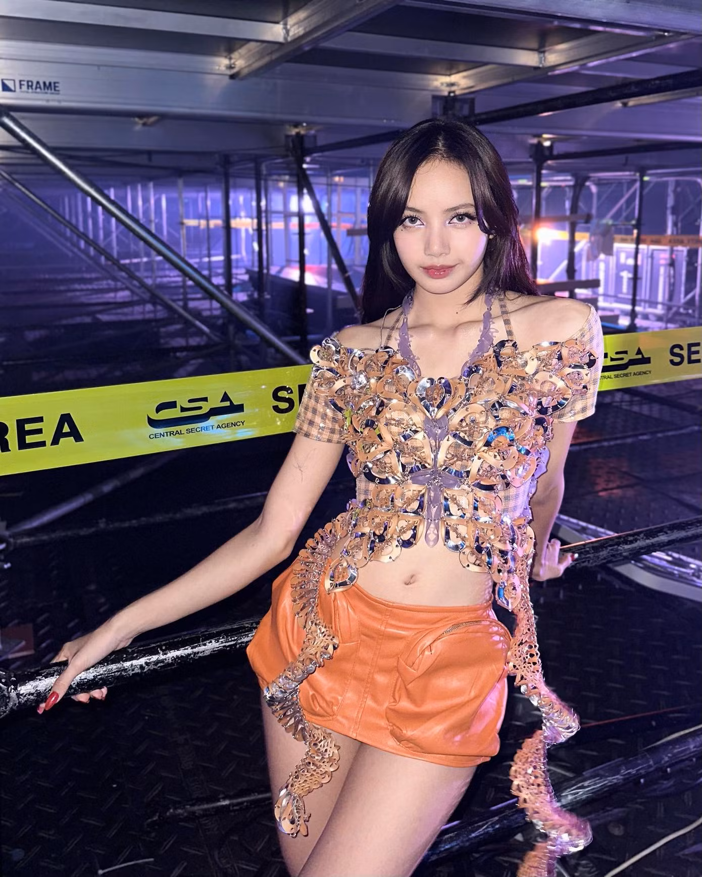 Lisa không đưa ra phản hồi về việc bị cấm sóng ở thị trường Trung Quốc.