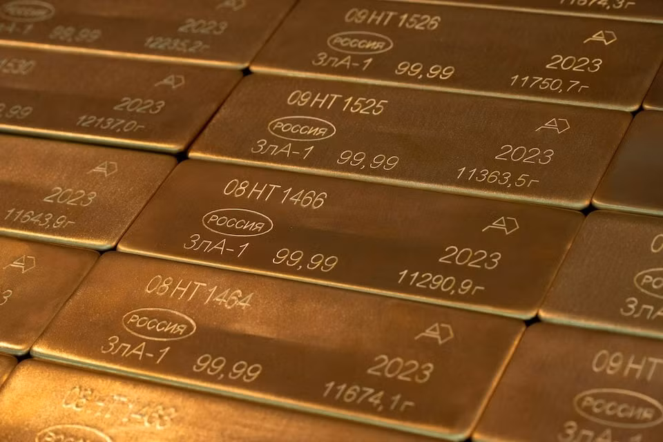 Giá vàng tiếp tục đạt kỷ lục, hướng đến mốc 3.100 USD/ounce.