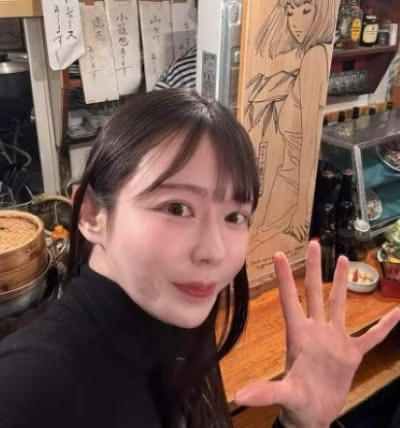 Miyuki Koizumi là người mẫu áo tắm, đại sứ du lịch thành phố Takamatsu, tỉnh Kagawa.