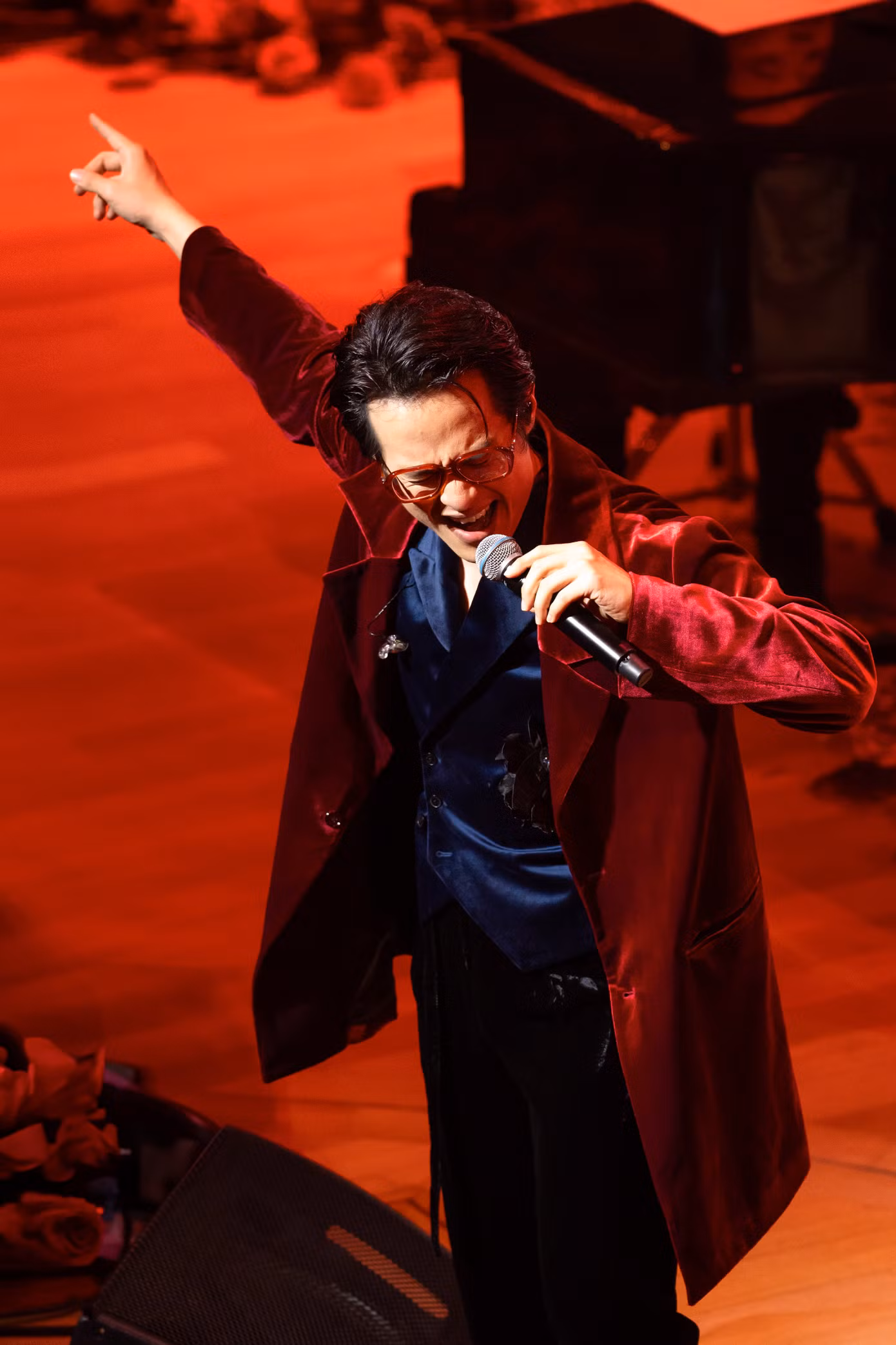 Cuối concert, Hà Anh Tuấn phấn khích trước sự hiện diện của 1.600 khán giả. Hà Anh Tuấn cho rằng những người có mặt tại sân khấu nhà hát Esplanade giúp anh tin vào giá trị đẹp của âm nhạc. Cuối concert, Hà Anh Tuấn phấn khích trước sự hiện diện của 1.600 khán giả. Hà Anh Tuấn cho rằng những người có mặt tại sân khấu nhà hát Esplanade giúp anh tin vào giá trị đẹp của âm nhạc.