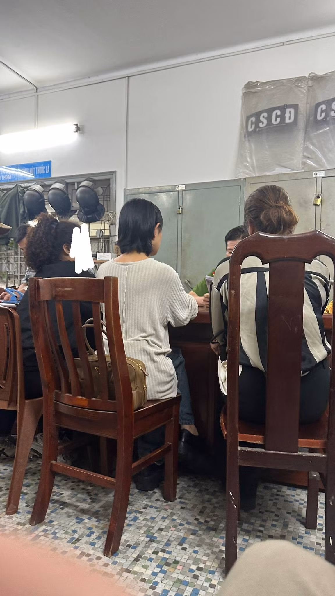 Châu Bùi trình báo cơ quan công an ngay sau khi phát hiện vụ việc.