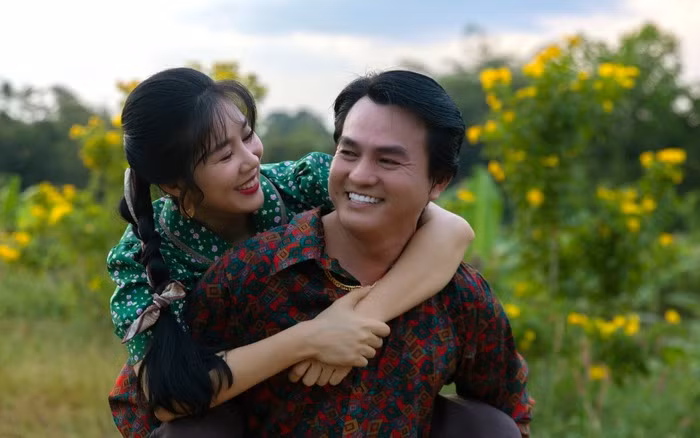 Lê Phương và Cao Minh Đạt đóng chính trong Sáng đèn.