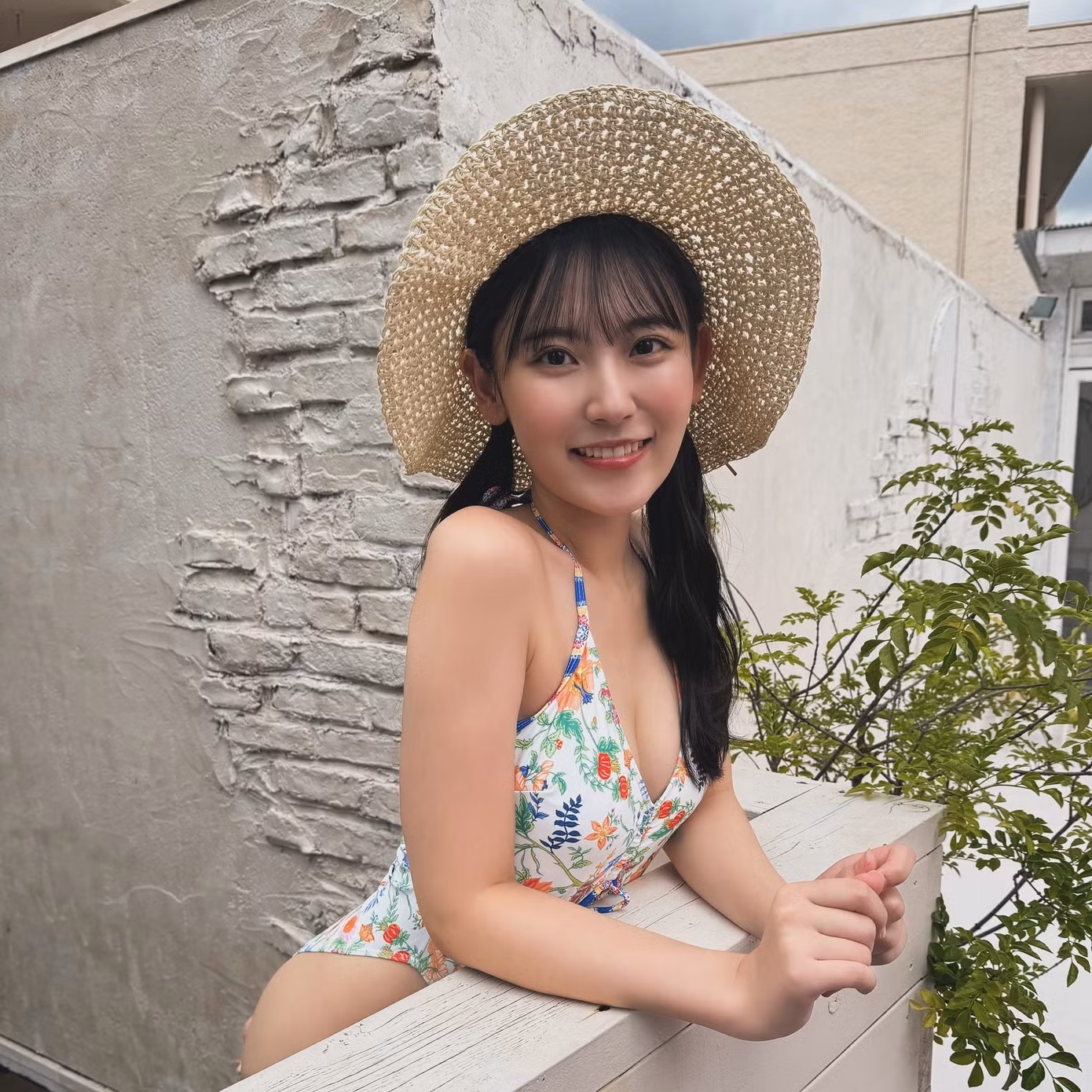 Người mẫu Nhật Bản rời giới giải trí vì bị quấy rối. Người mẫu Nhật Bản rời giới giải trí vì bị quấy rối.