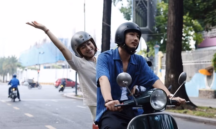 Doanh thu hơn 450 tỷ đồng của Mai được báo chí Mỹ quan tâm.