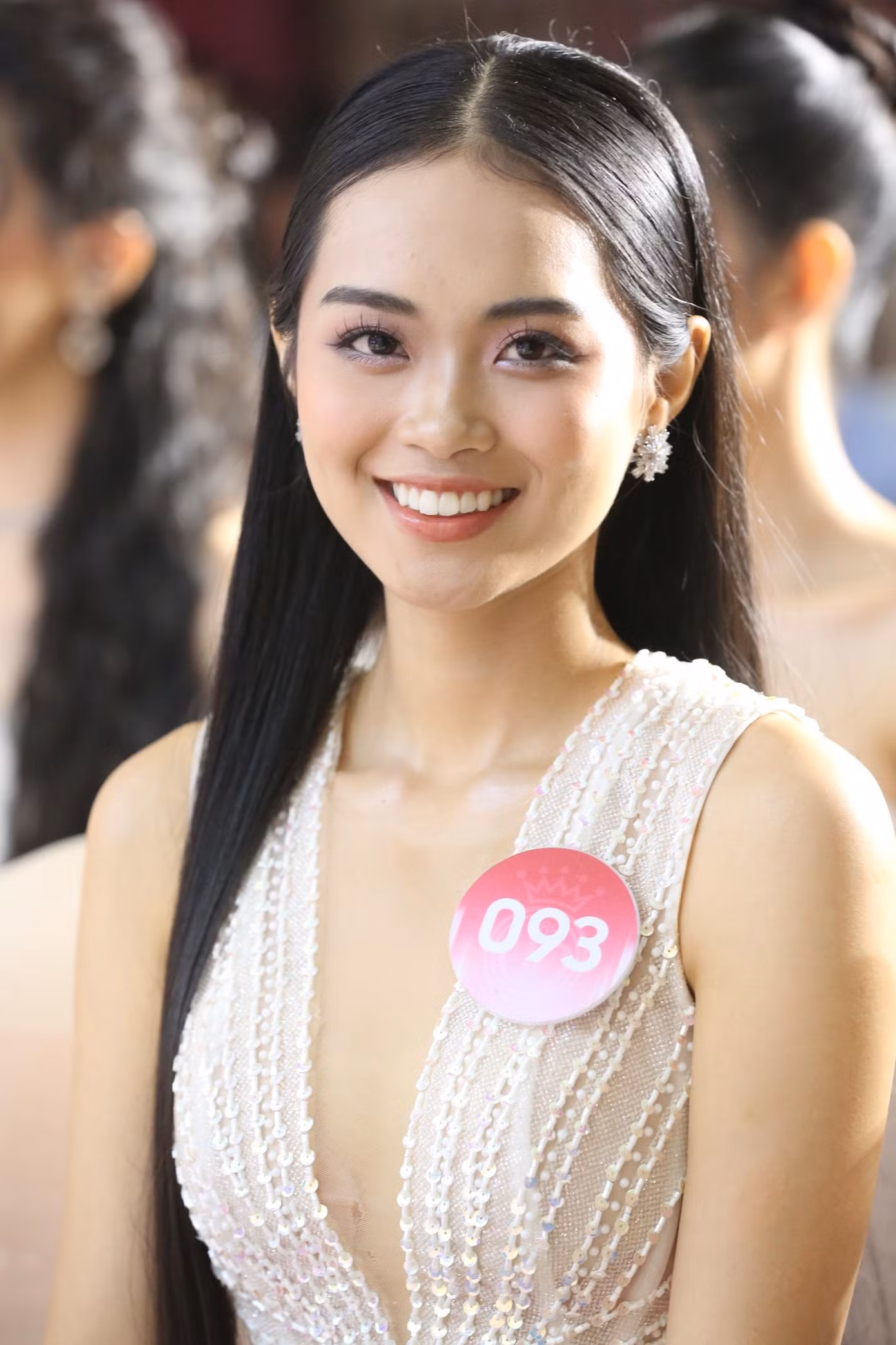 Lợi thế của Phương Anh là nụ cười tươi, gương mặt thon. Dù thuộc nhóm thí sinh có chiều cao dưới 1,7 m, thí sinh mang SBD 093 có thân hình đồng hồ cát, bụng săn chắc. Trong phần thi Người đẹp Thể thao, cô giành chiến thắng hai phần thi squat và plank.