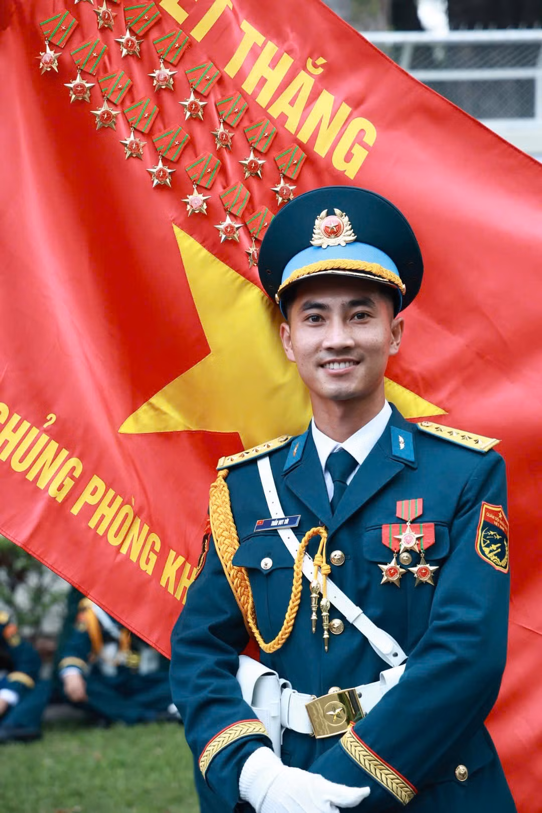 Lễ diễu binh, diễu hành mừng đại lễ 50 năm Ngày Giải phóng miền Nam, thống nhất đất nước (30/4/1975-30/4/2025) có sự tham gia của 13.000 người, trong đó có 38 khối lực lượng vũ trang Quân đội và Công an Nhân dân.