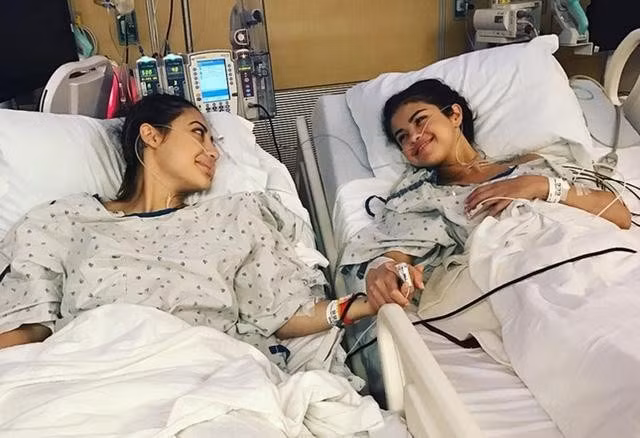Selena Gomez từng được bạn thân hiến thận.