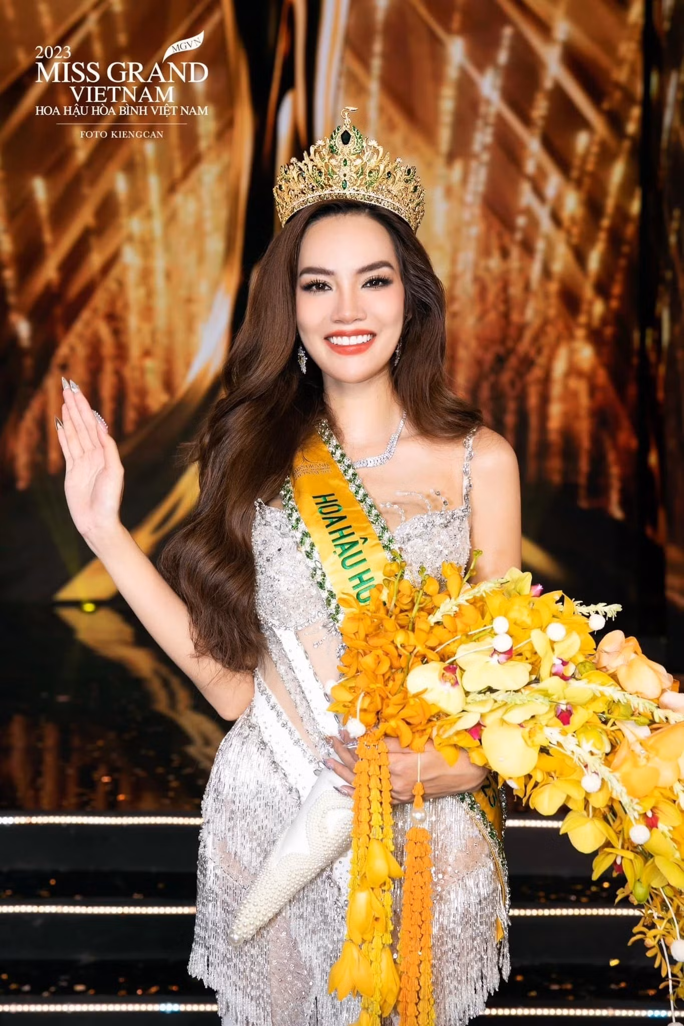 Lê Hoàng Phương trong đêm đăng quang Miss Grand Vietnam 2023.