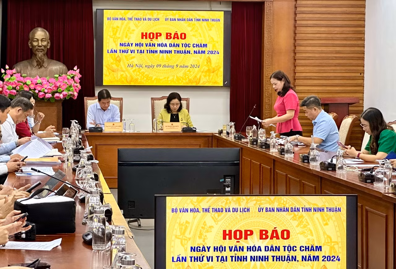 Ngày hội văn hóa dân tộc Chăm lần thứ VI tại tỉnh Ninh Thuận thu hút 9 tỉnh, thành.